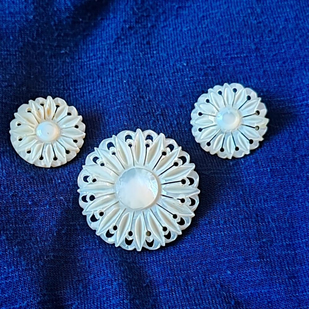 Vintage Bethlehem Carved Mother of Pearl Flower Brooch & Clip On Earrings Set